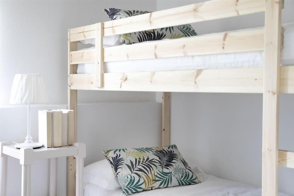 Iseolakerental - Casa Rododendro スルツァーノ エクステリア 写真