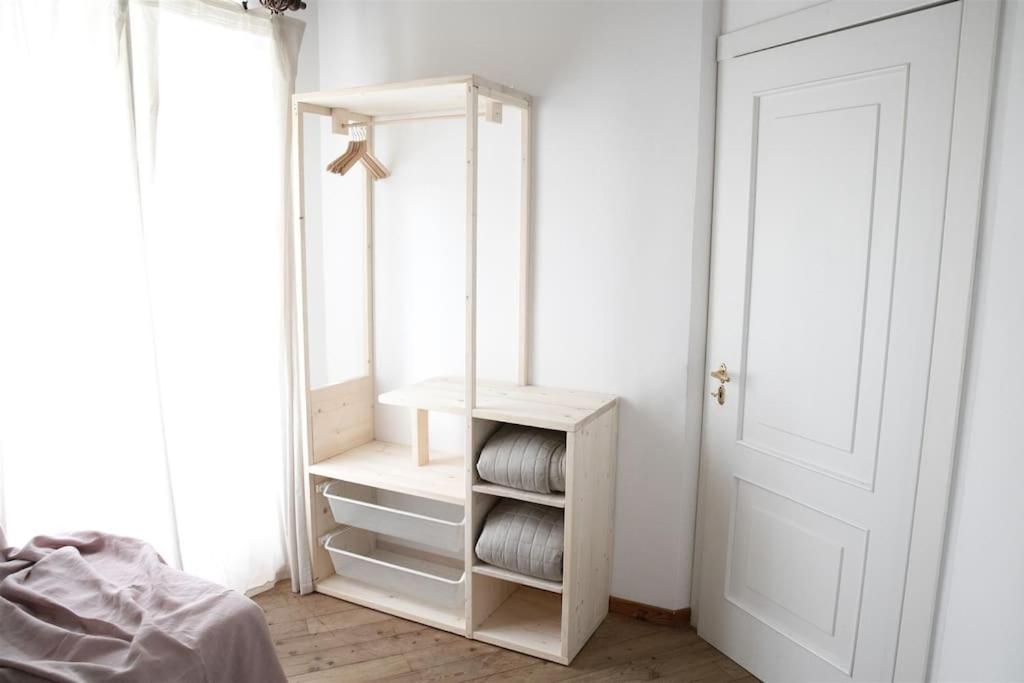 Iseolakerental - Casa Rododendro スルツァーノ エクステリア 写真